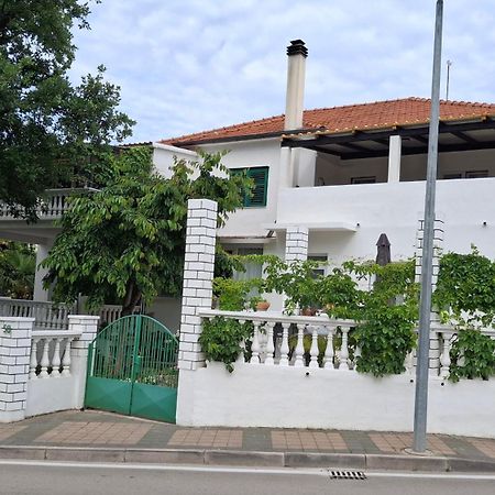 Apartmani Juricev Vodice Exterior foto